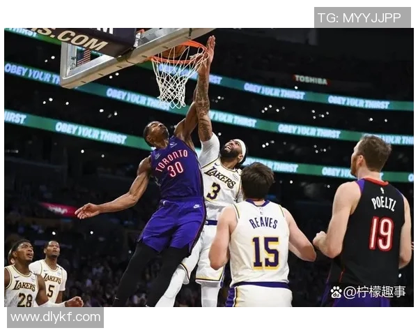 爵士客场大胜猛龙，重返季后赛